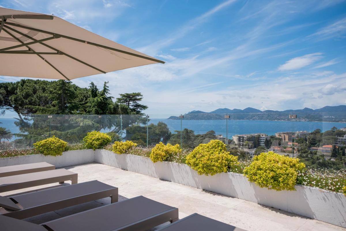 Cannes Luxueuse Villa vue mer panoramique à vendre
