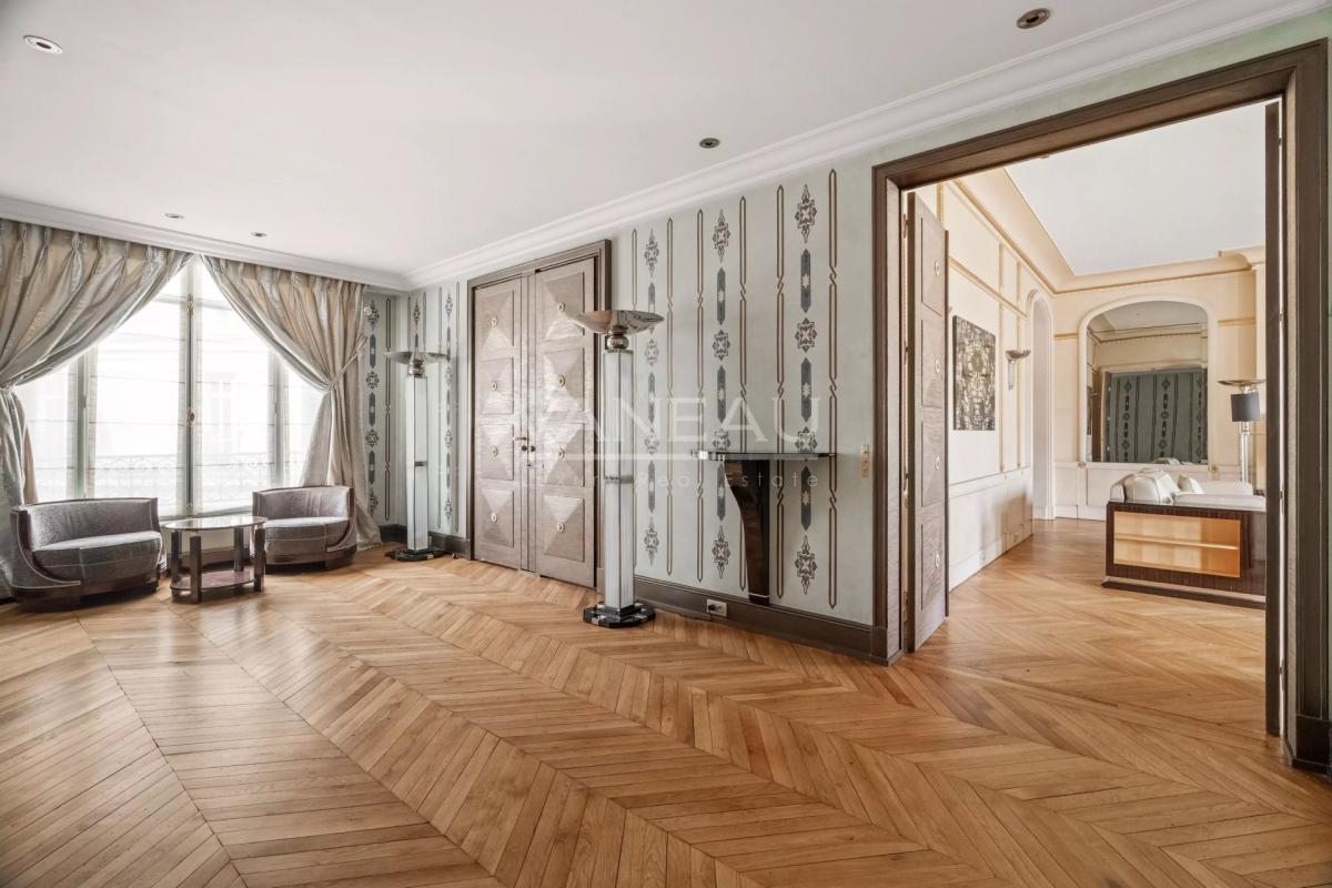 Paris XVIe - Trocadéro - Vue monuments.