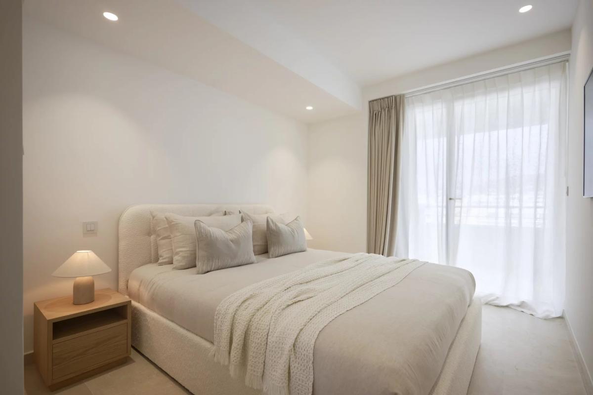 Cannes Croisette - Appartement 3 pièces rénové vue mer à vendre