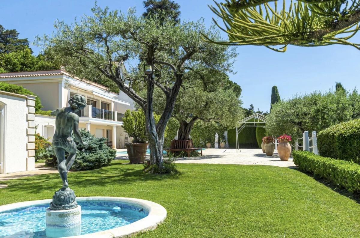 CAP D'ANTIBES - VILLA BELLA VISTA À VENDRE
