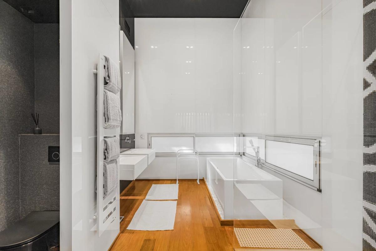 SUPER CANNES  VILLA CONTEMPORAINE VUE MER A VENDRE