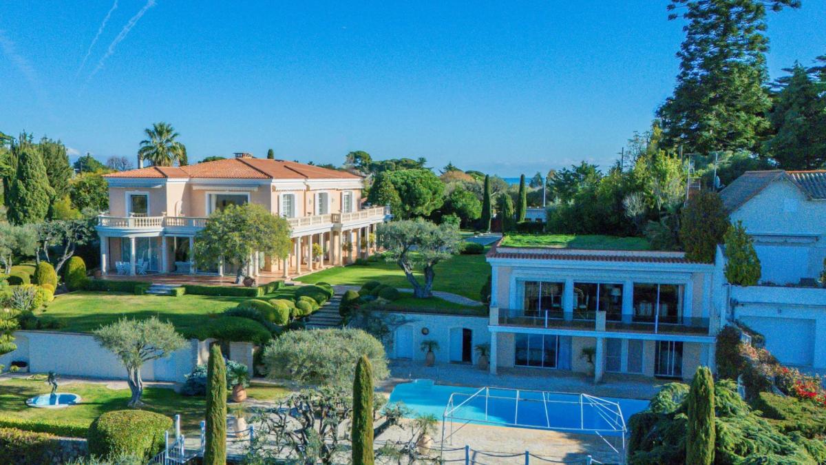 CAP D'ANTIBES - VILLA BELLA VISTA À VENDRE