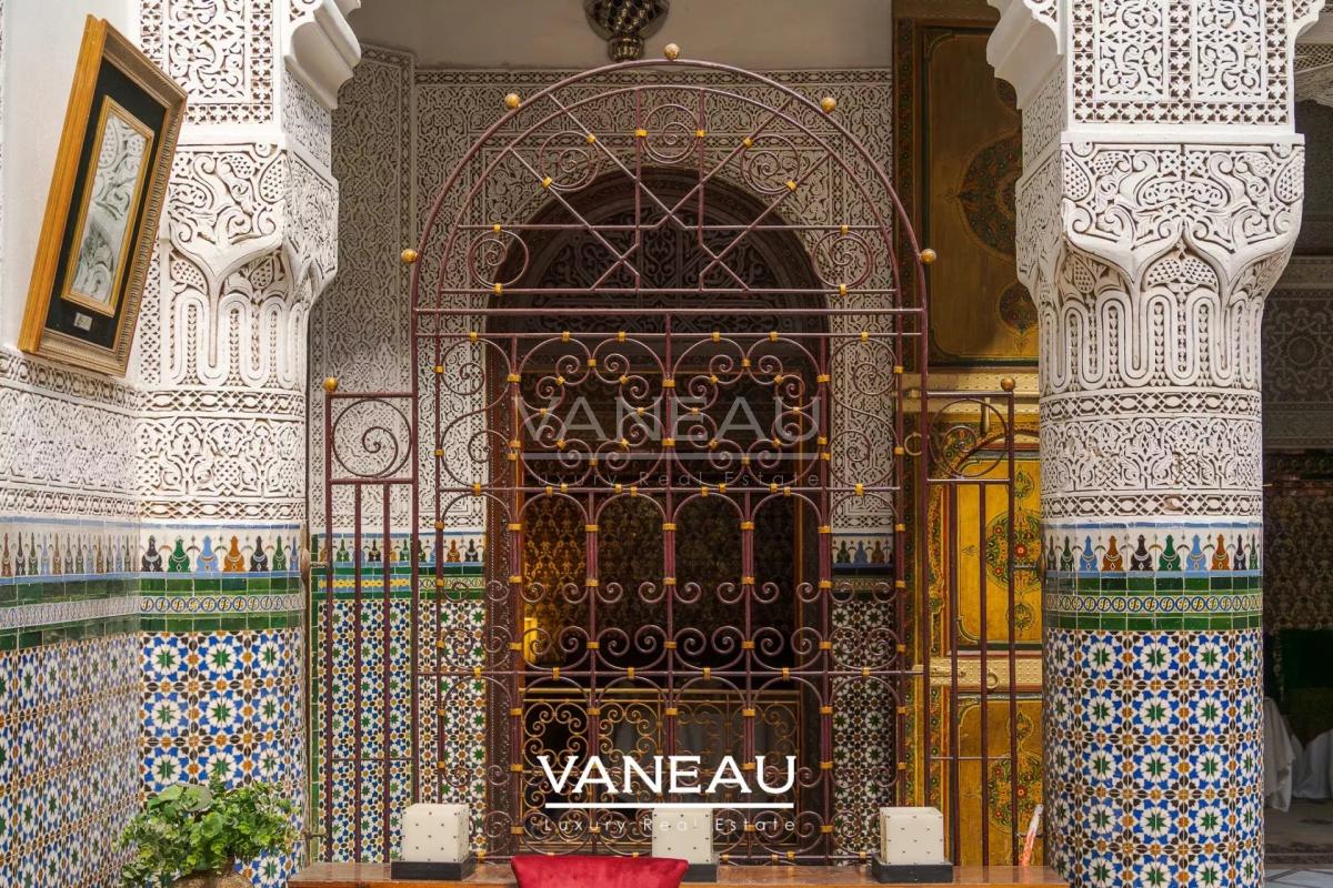 Riad Historique à Vendre - 770 m² au Sol