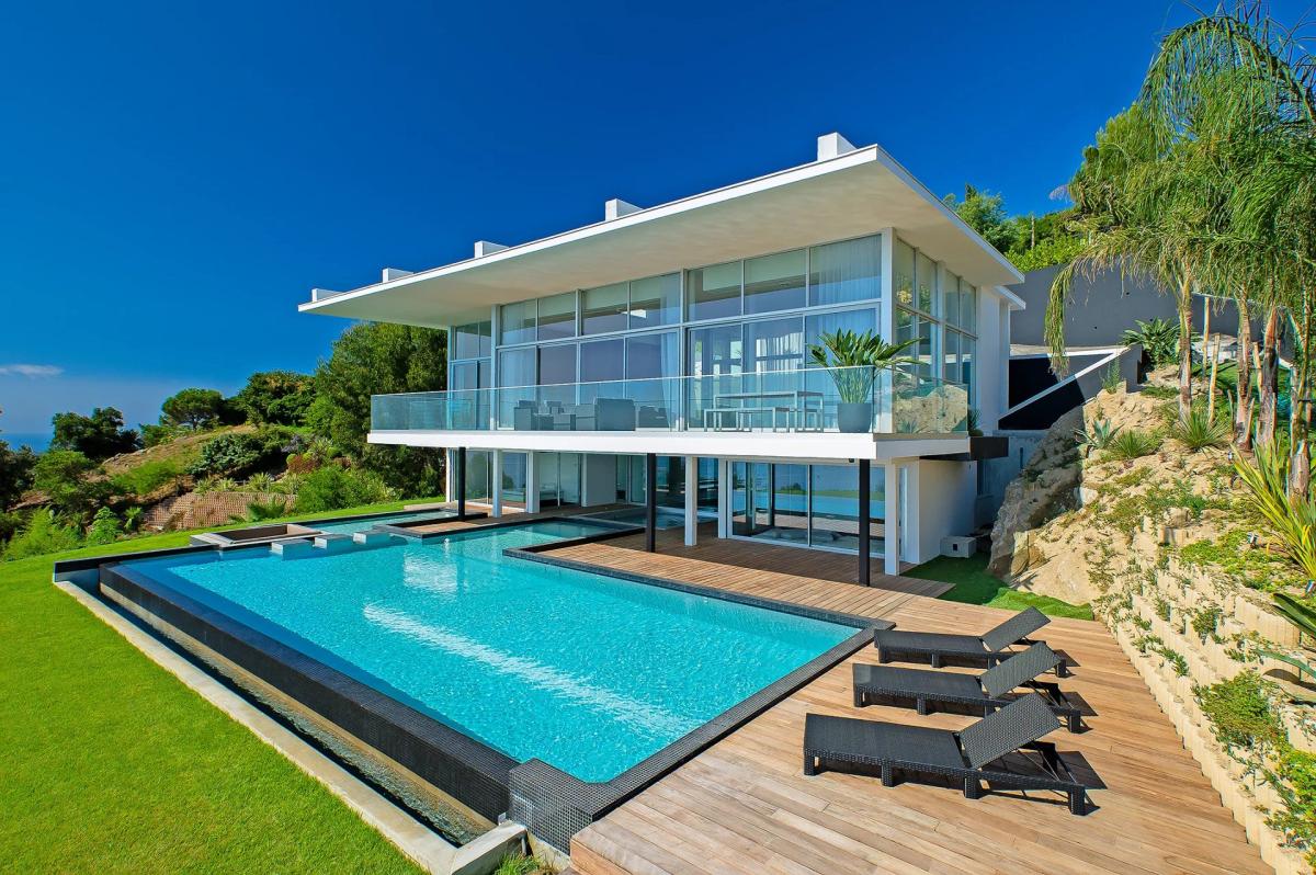 SUPER CANNES  VILLA CONTEMPORAINE VUE MER A VENDRE