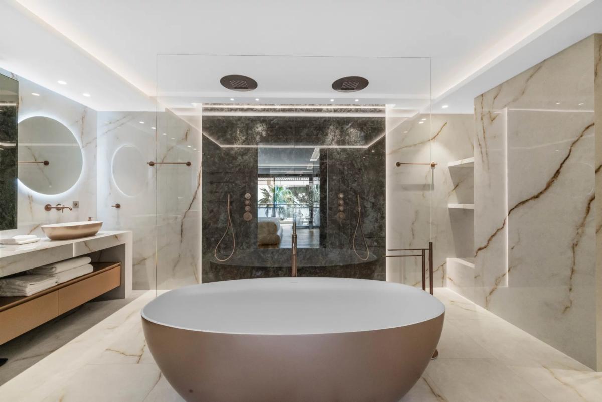 Cannes Croisette Appartement 6 pièces vue mer à vendre