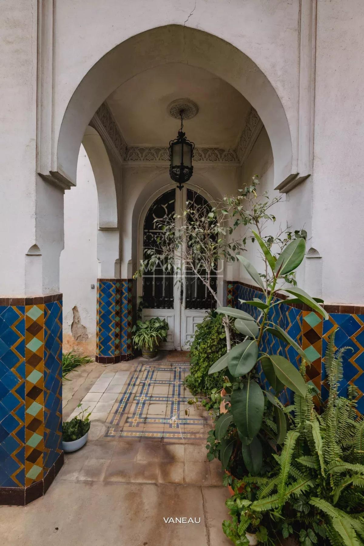 Villa Historique Classée - 470m² / 1273 m² - Mers Sultan, Casablanca